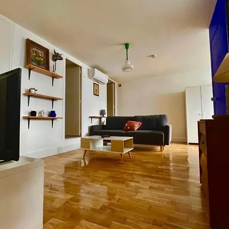 Large 2-room Air-conditioned With Terrace - Near Train Station *